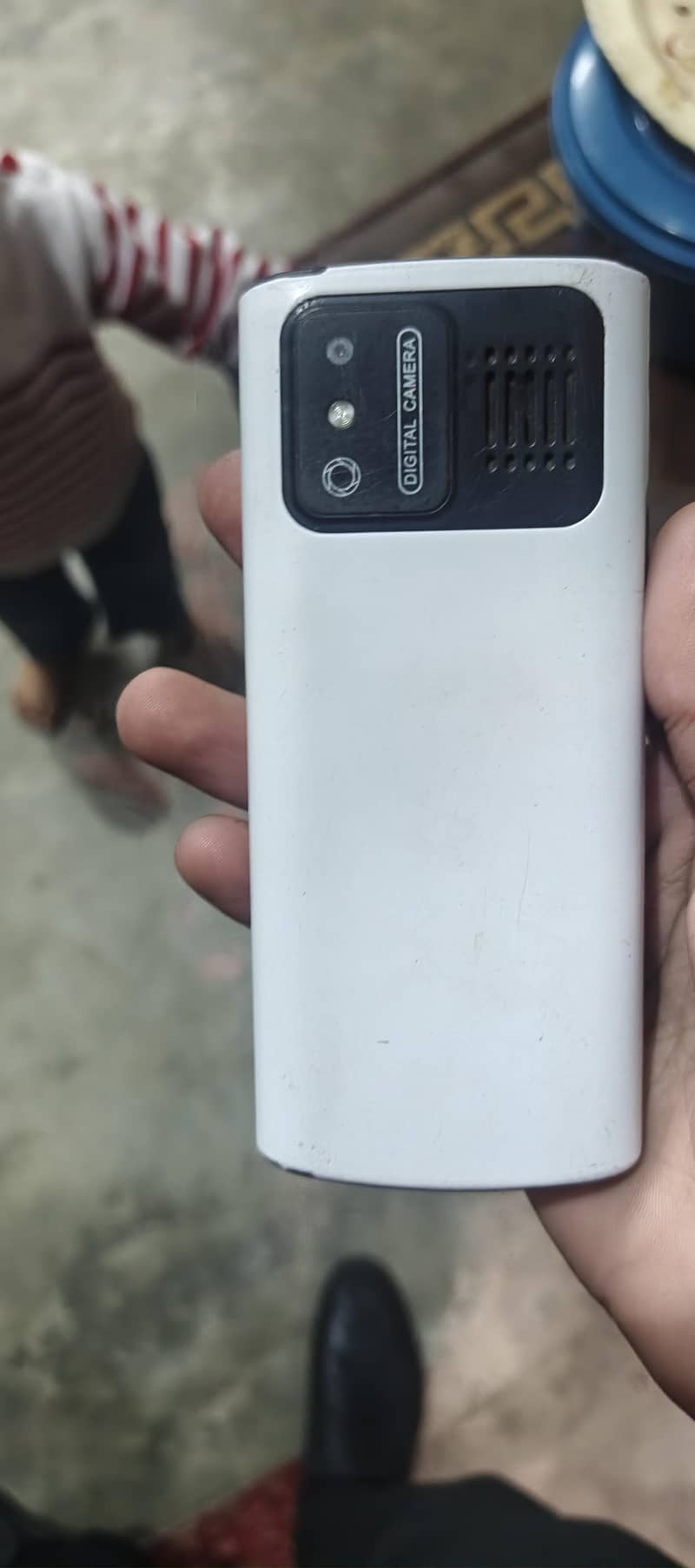 screen issue 3