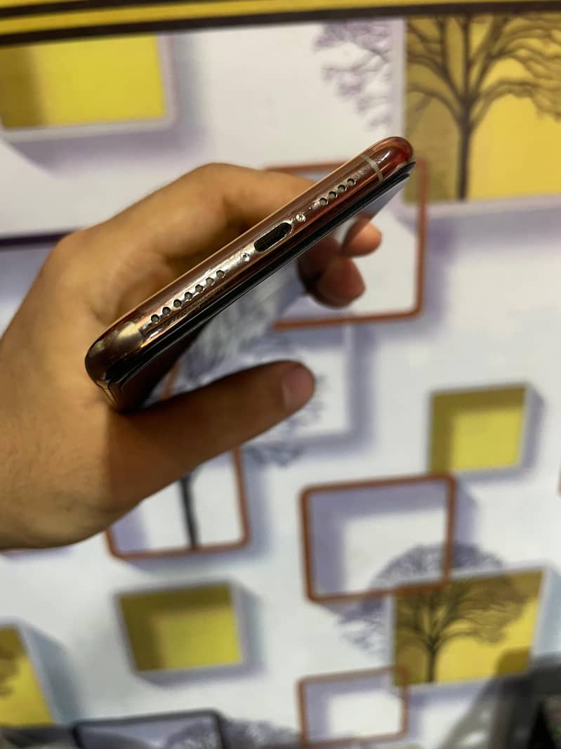 Apple iPhone 11 Pro Max 3