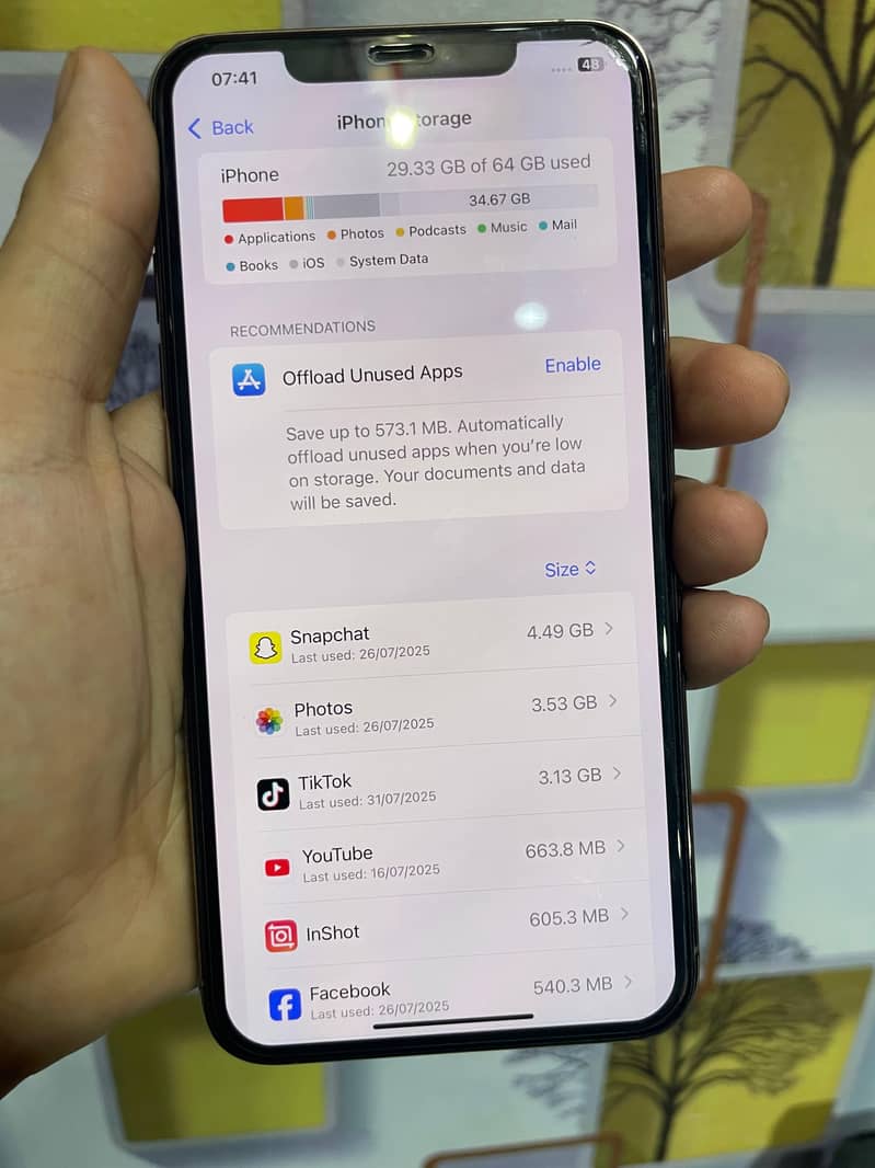 Apple iPhone 11 Pro Max 4