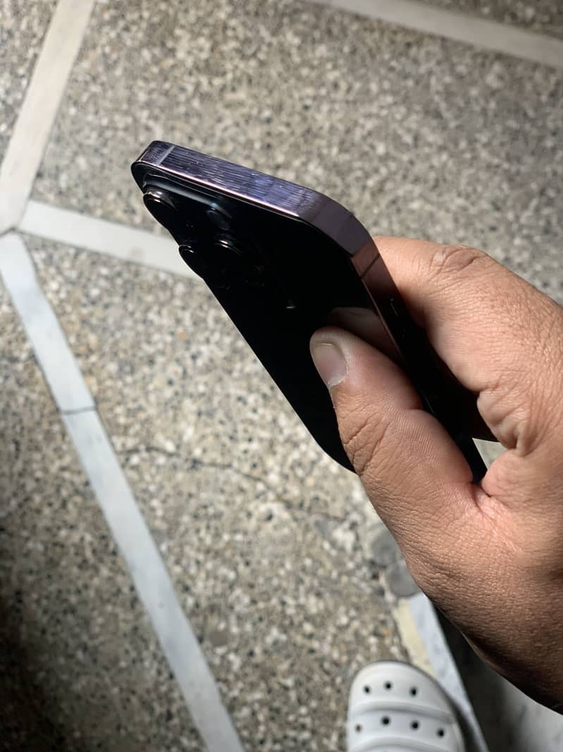 Apple iPhone 14 Pro 2