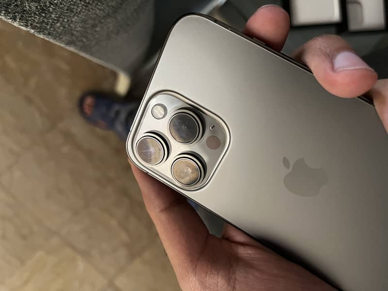 Apple iPhone 13 Pro 1