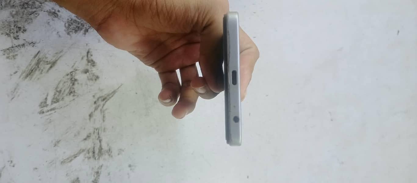 Tecno Pova 3 4