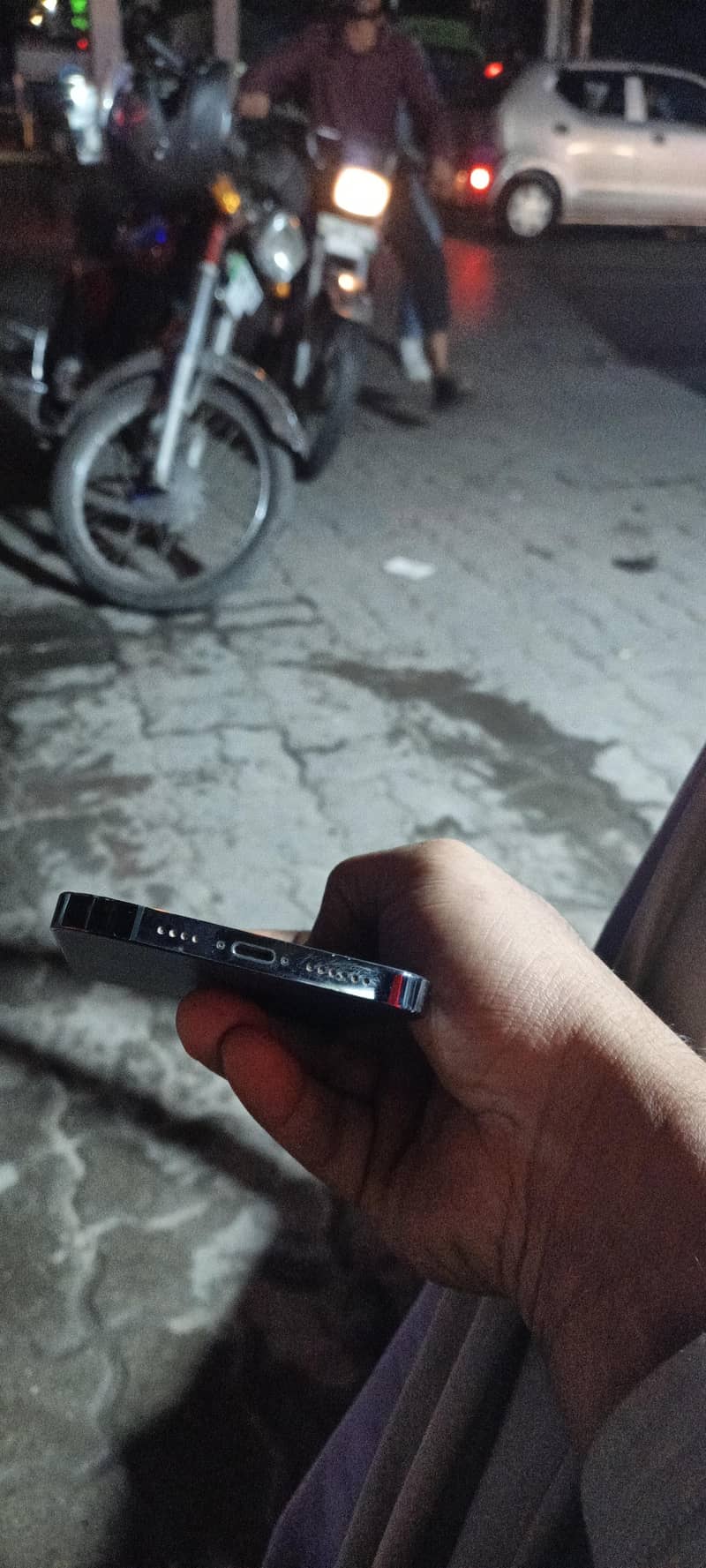 iPhone 12  pro Max 1