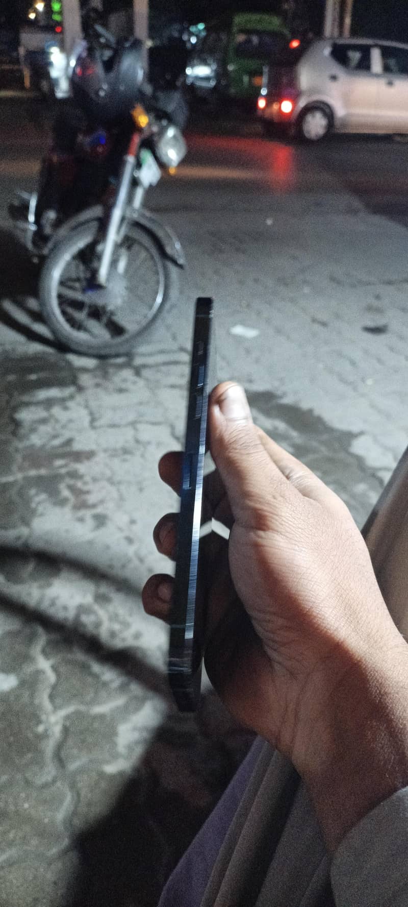 iPhone 12  pro Max 2
