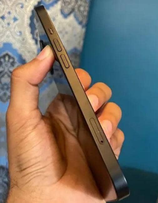 Apple iPhone 13 3