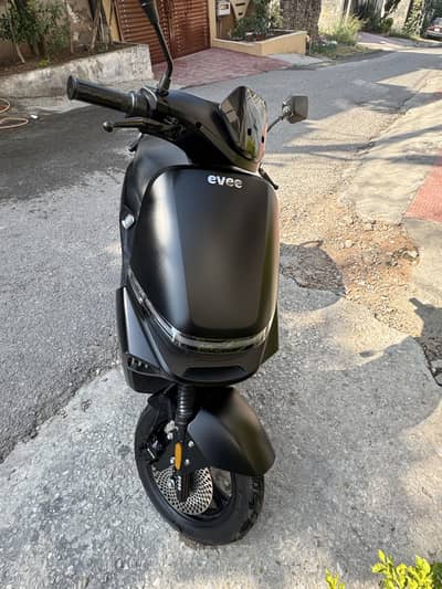 Evee S1 - 2026 Model Electric Scooty