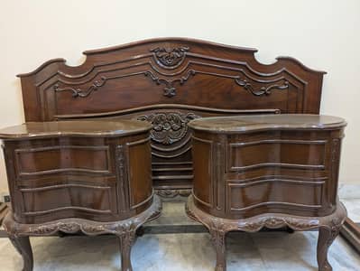 sheesham wood bed and side table