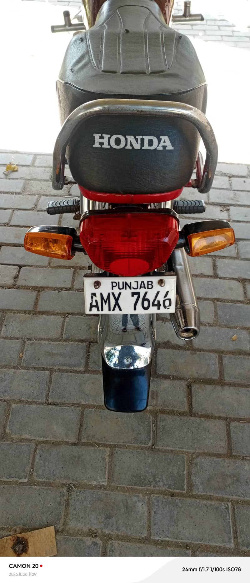 Honda CD70 3