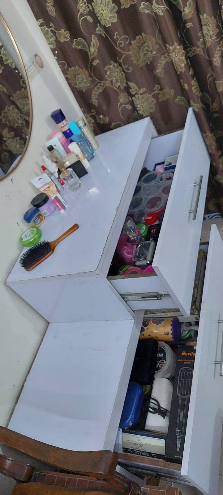 dressing table 2