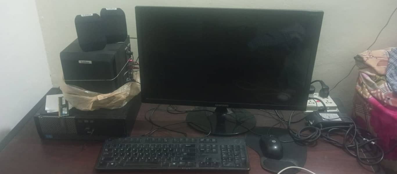 Dell Core i5 4th gen desktop PC,24 Inch Samsung Touch setting LED and ...