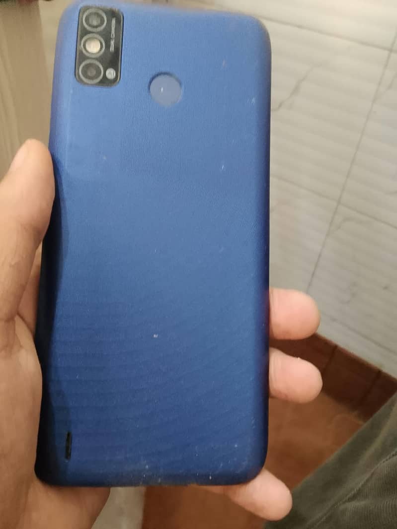 Tecno Spark 6 0