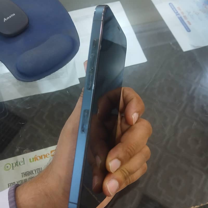 Apple iPhone 12 Pro Max 3