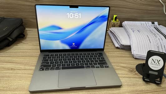 Macbook Pro M1 2021 (notch screen) 14”