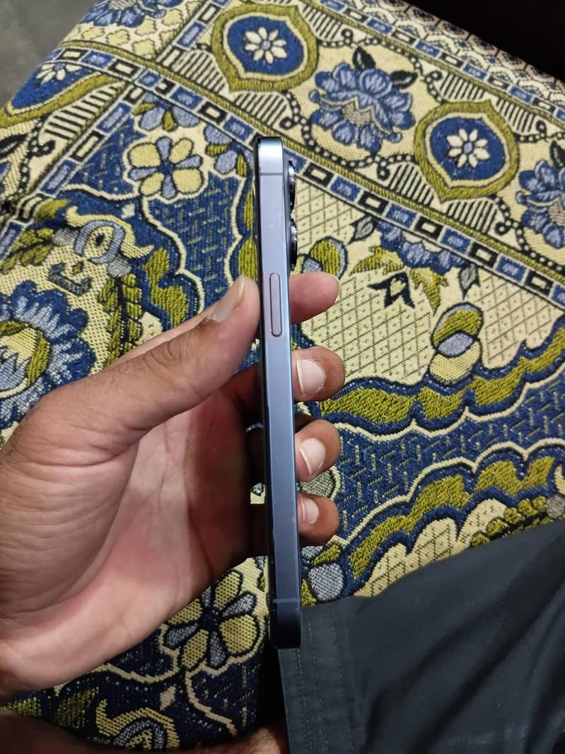 Apple iPhone 13 Pro 2