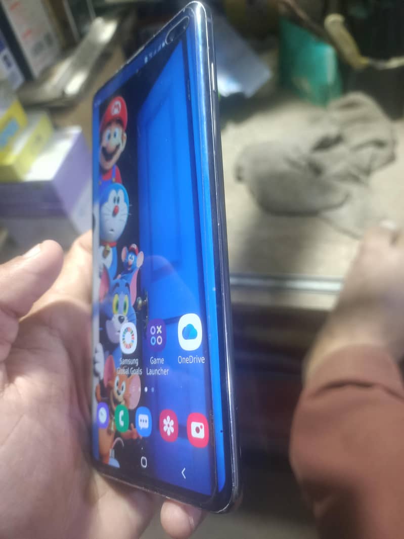Samsung Mobile S10 Plus 1