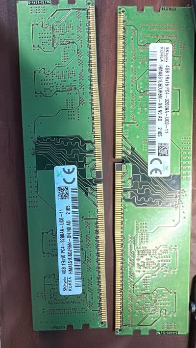 Urgently selling 4x4gb 2rams DDr4 3200. Hz