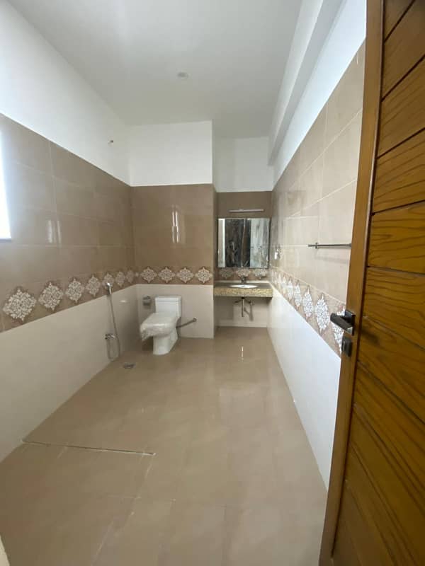 Upper portion is available for rent 7