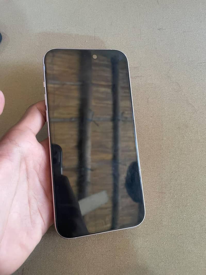 Apple iPhone 15 plus 0