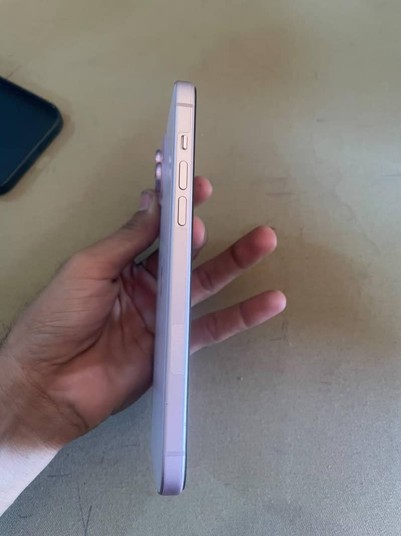 Apple iPhone 15 plus 4