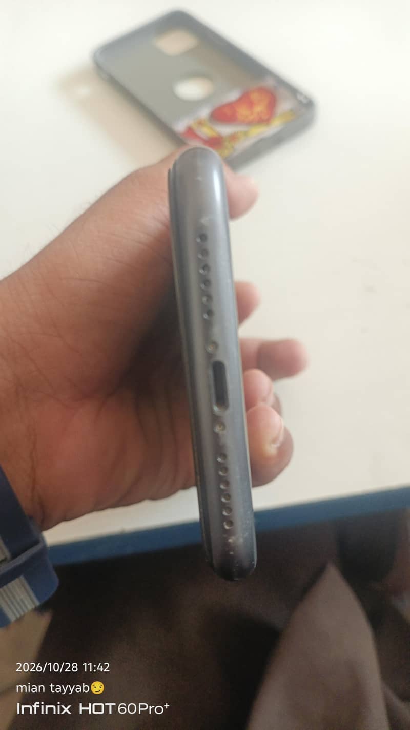 Apple iPhone 11 2