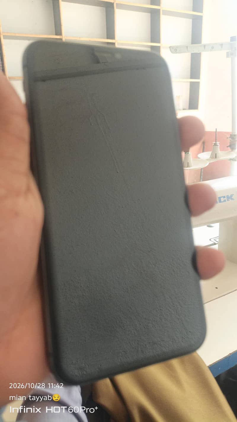 Apple iPhone 11 3