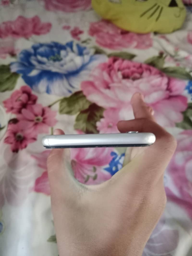 Apple iPhone 6S 5