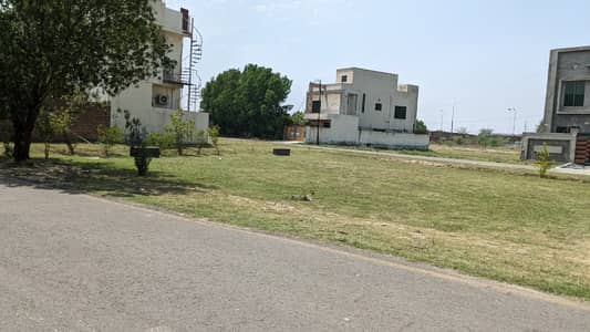 10 Marla Plot In A Prime Location Ideal For Family Living