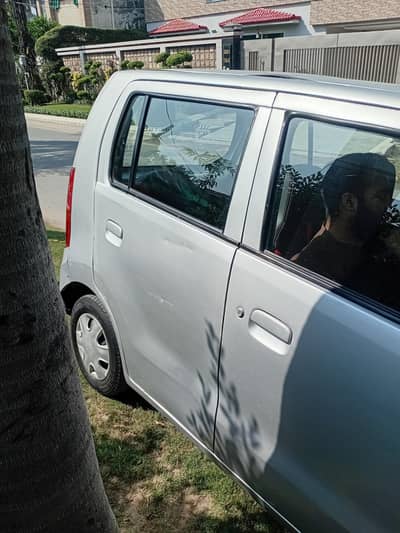 Suzuki Wagon R 2017 for sale total shower ac chil hn gari oky hn
