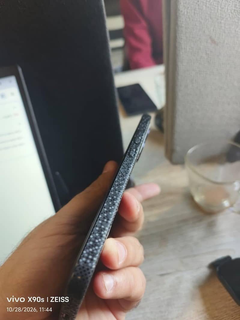 OPPO Reno13 3