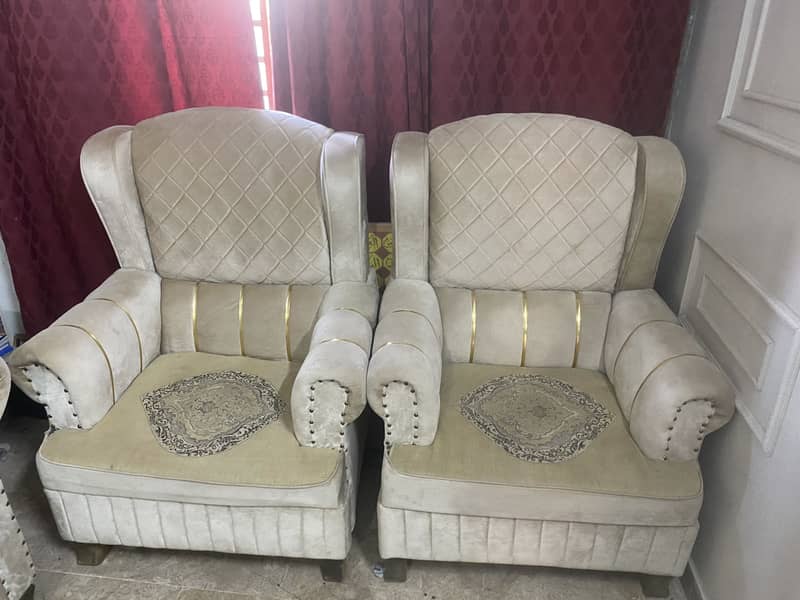 5 setar Sofa set with table condition 10/8 3
