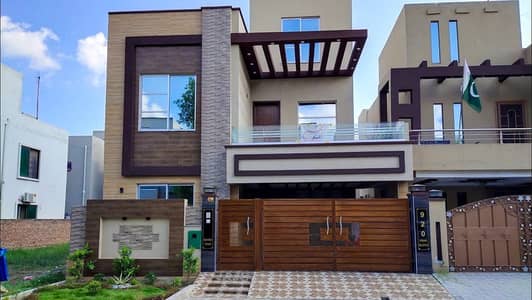8 Marla Like New House Available For Rent In Sector C Bahria Town Lahore