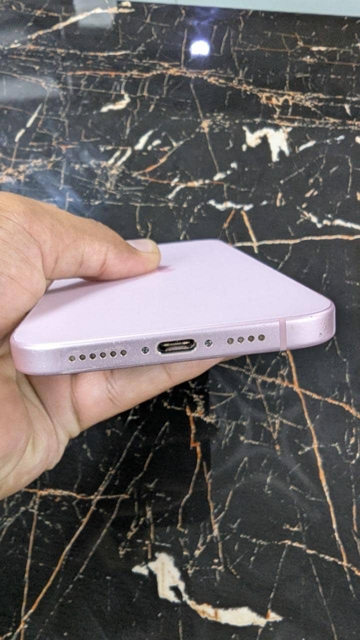 Apple iPhone 15 plus 0