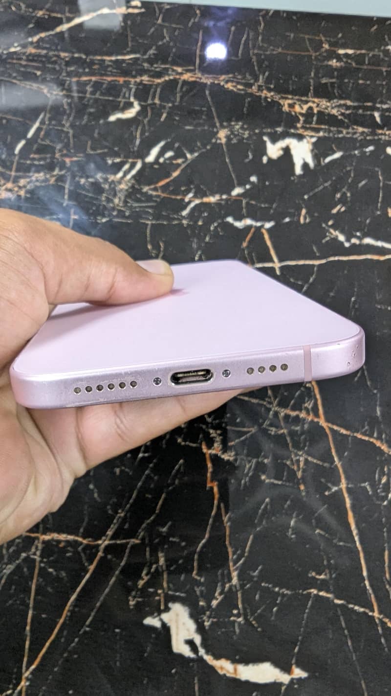 Apple iPhone 15 plus 1