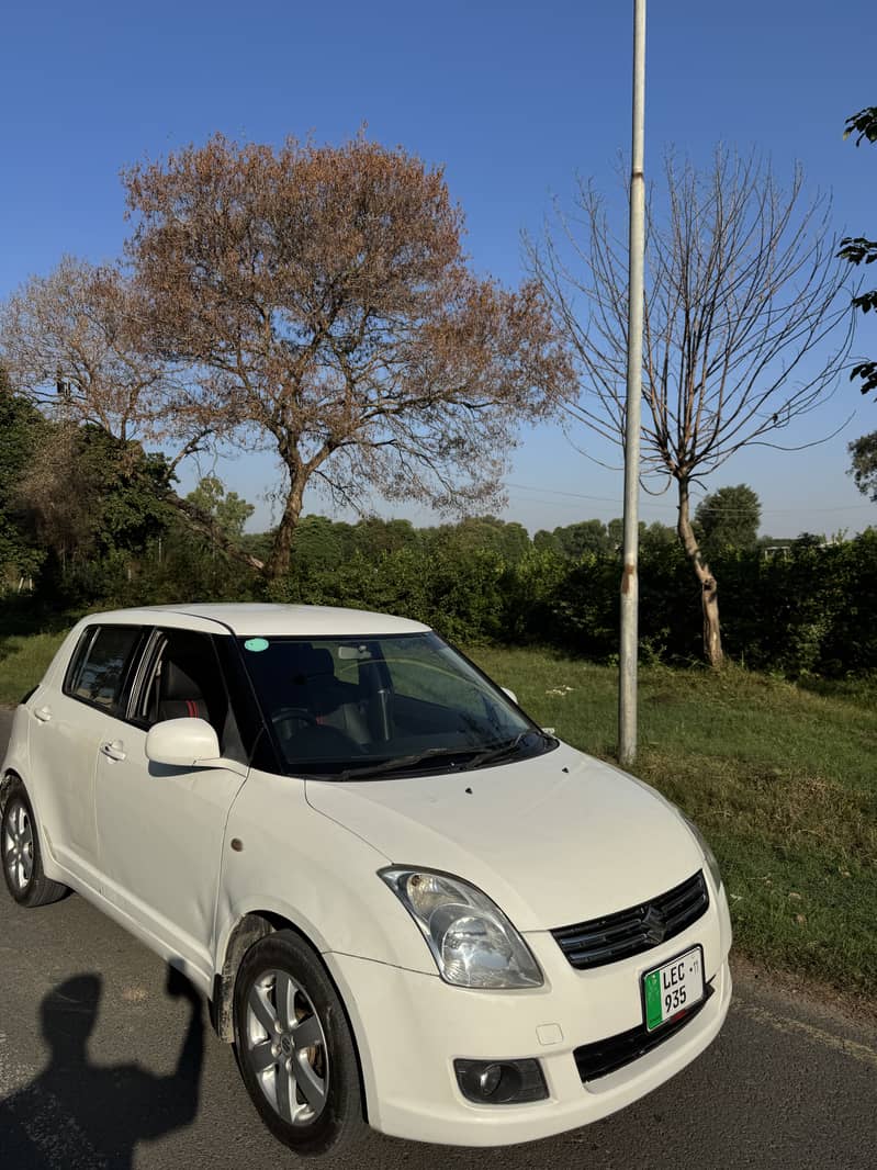 Suzuki Swift 2011 0