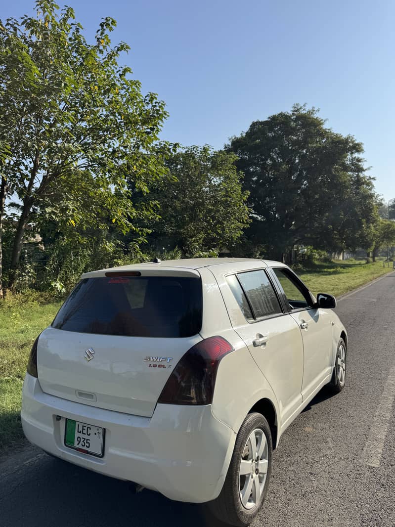 Suzuki Swift 2011 4