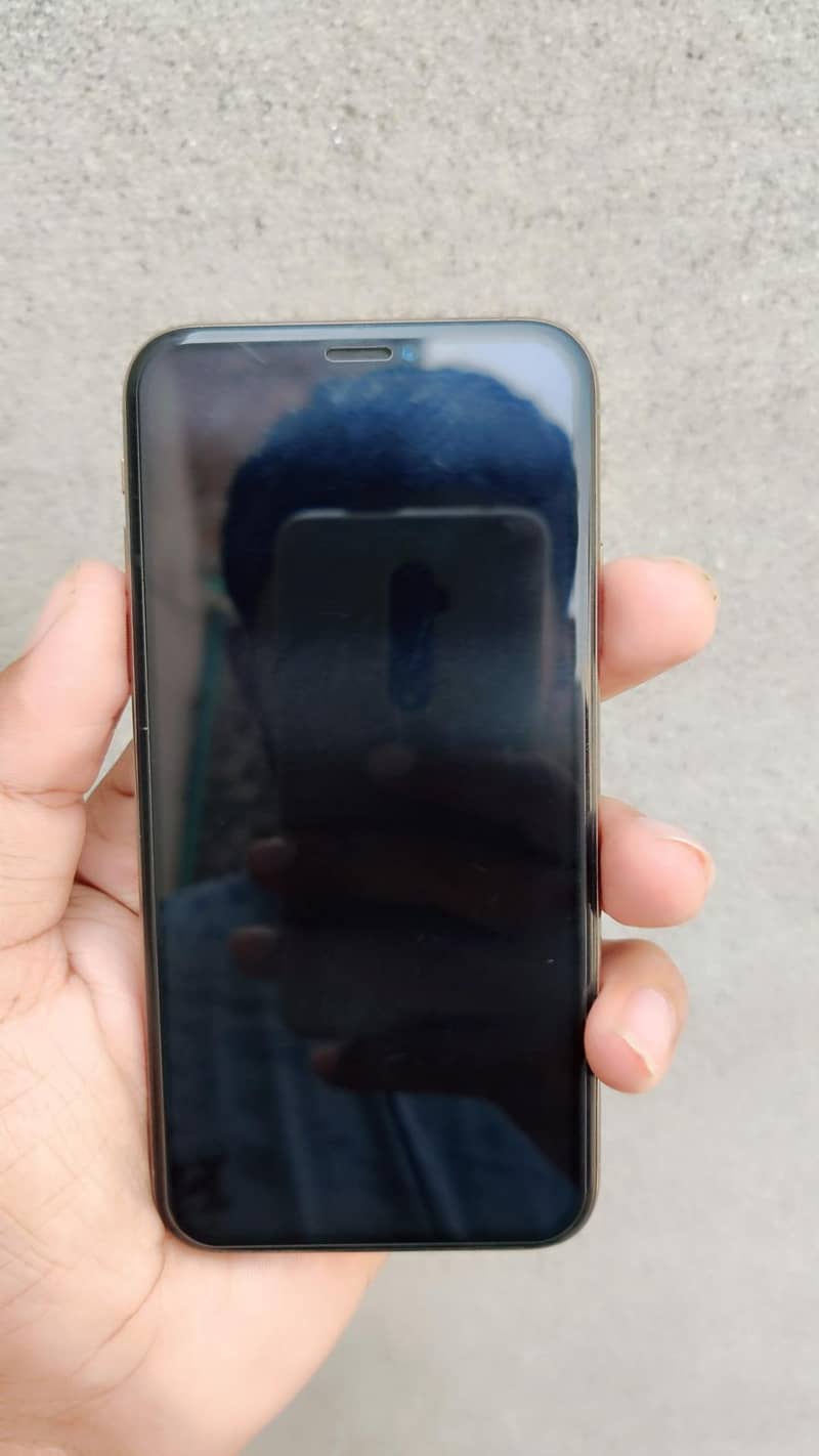 Apple iPhone XS 7