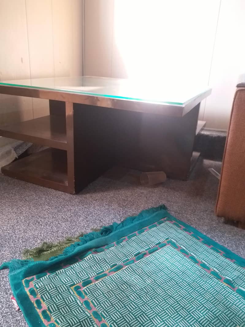 TV lounge table 0