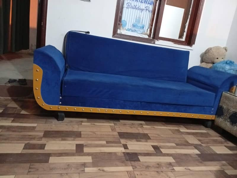 sofa cum 1