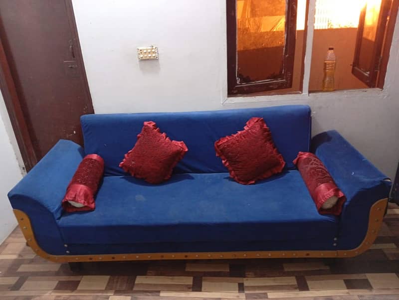 sofa cum 7