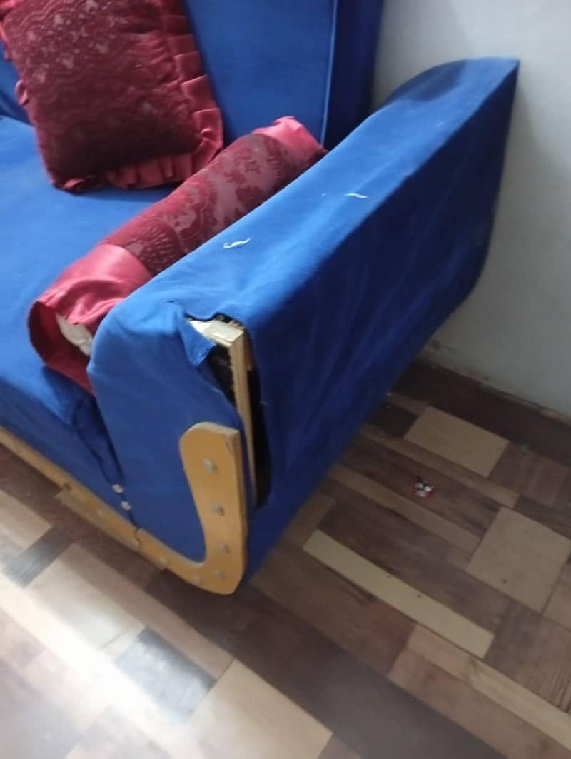 sofa cum 11