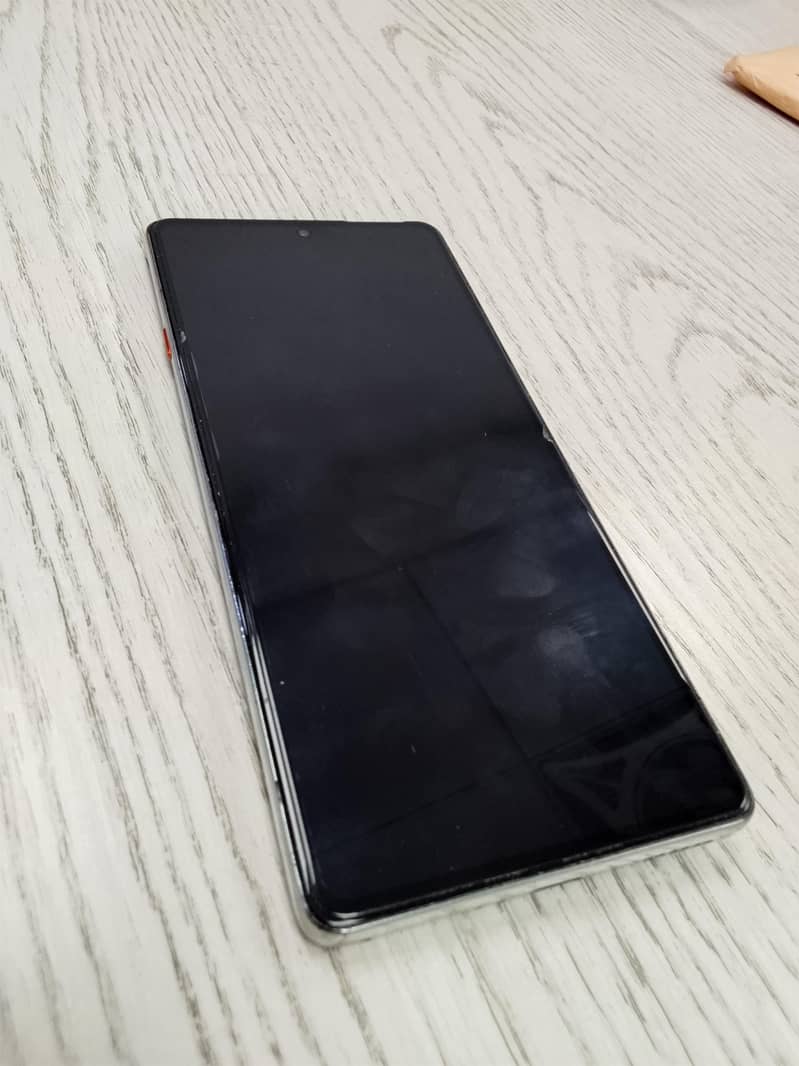 Tecno CAMON 40 7
