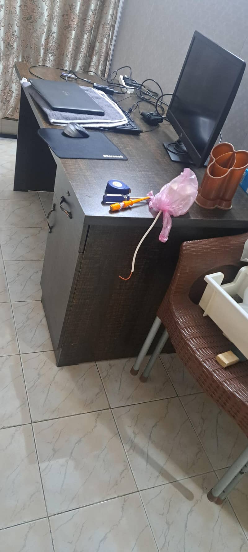 Computer / Laptop Table 0