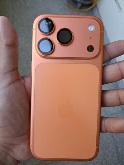 Apple iPhone 17 Pro in 10/10  condition