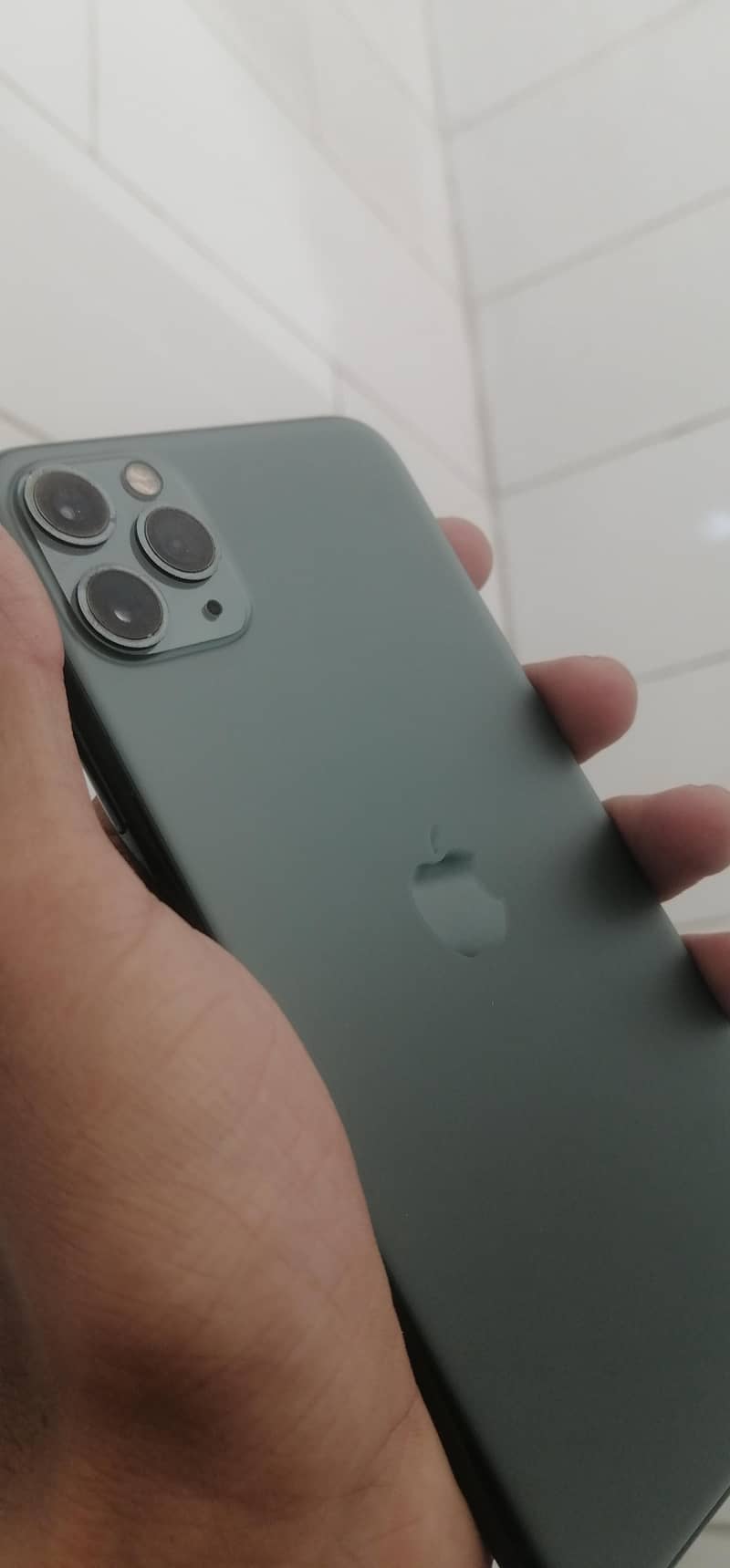 Apple iPhone 11 Pro Max 4