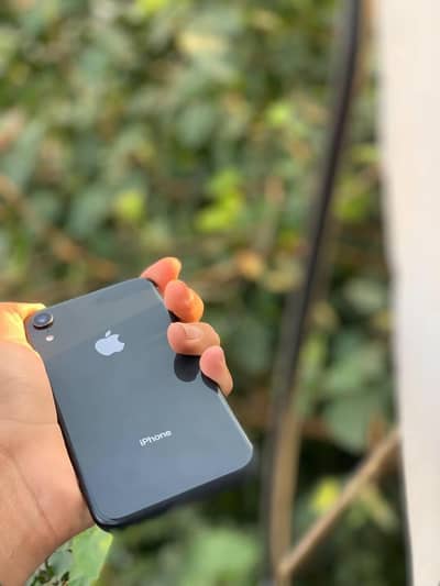 Apple iPhone XR