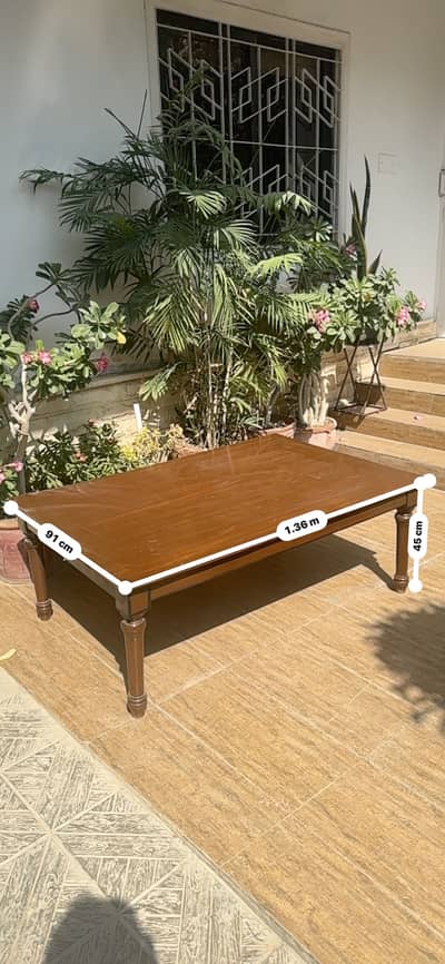 لکڑی کا تخت