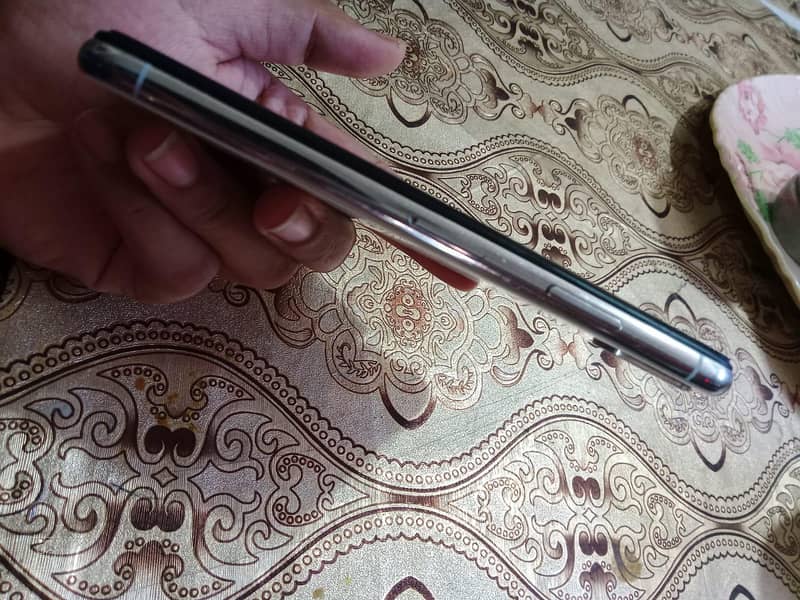Apple iPhone X 1