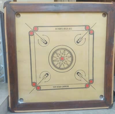 Carrom board