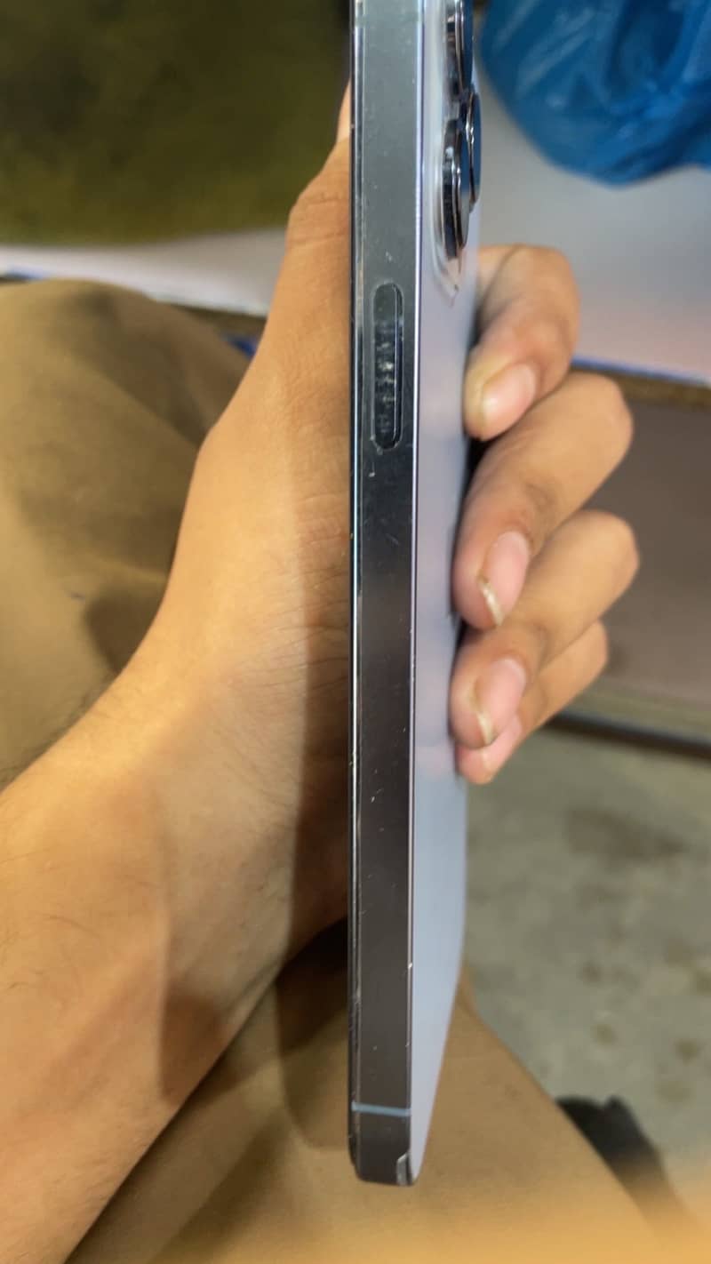 Apple iPhone 13 Pro Max 3