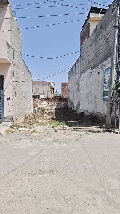 5 Marla corner plot available in Rehan Garden phase1. Reasonable price.
